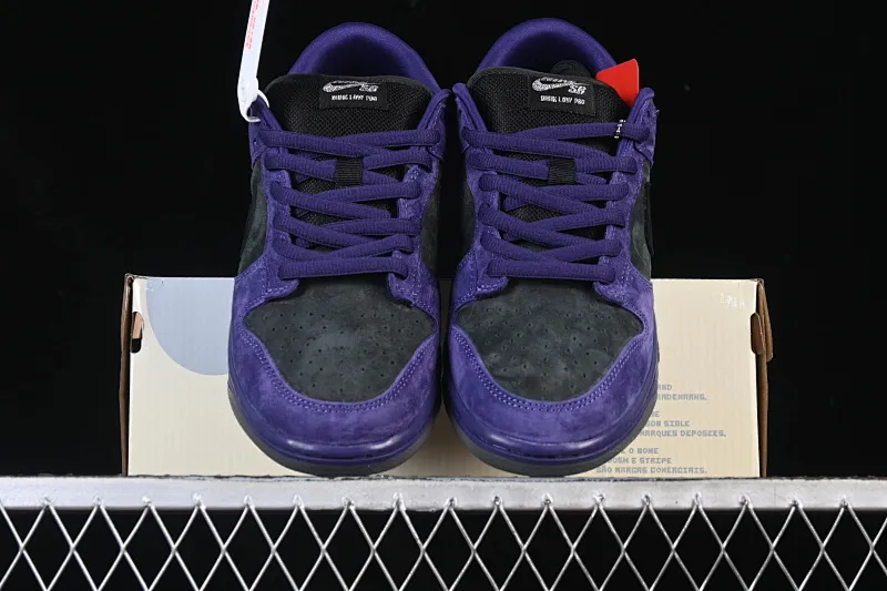All Categories Nk SB Dunk Series Nk SB Dunk Low Low-top sneakers Supreme x Nike Dunk SB Dunk Low joint gray and purple low-top casual skateboard shoes HQ8487-500